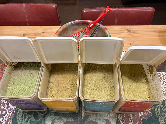 ヘナ遊彩（ゆ～う）